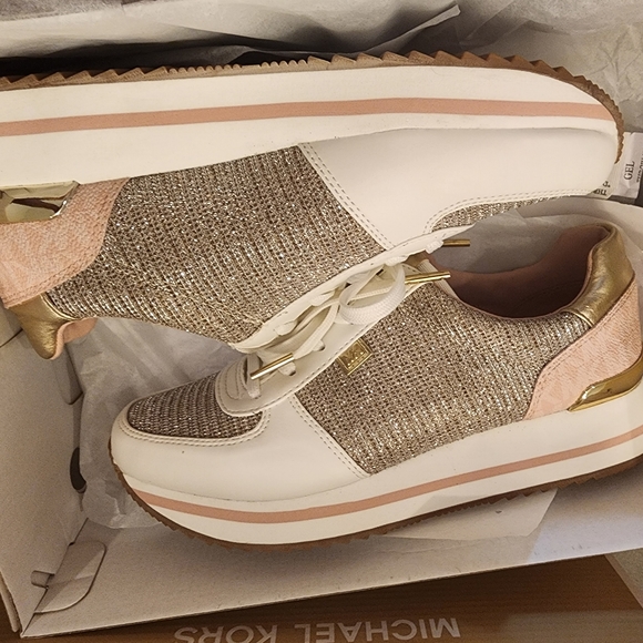 🩷✨️🩷Michael Kors Monique Glitter Trainer Sneakers Brand new ✨️ size 8 - Picture 10 of 11